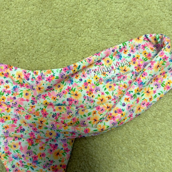 Kulani Kinis Bathing Suit Bikini Set Color Dollhouse Size Medium - Picture 8 of 12